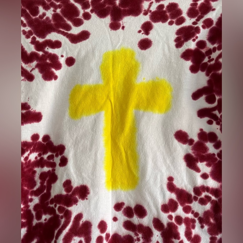 Custom Christian Cross Handmade Tie Dye Tee Shirt Size S Burgundy Red Yellow NWT - Picture 5 of 6